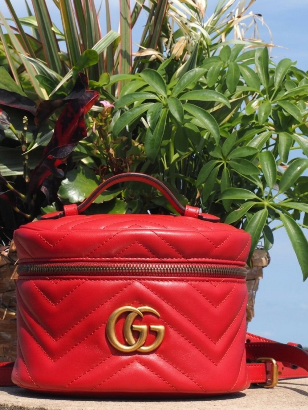 New,  Gucci, Matelassé Marmont Quilted Calf Leather Mini Backpack - Picture 2 of 16
